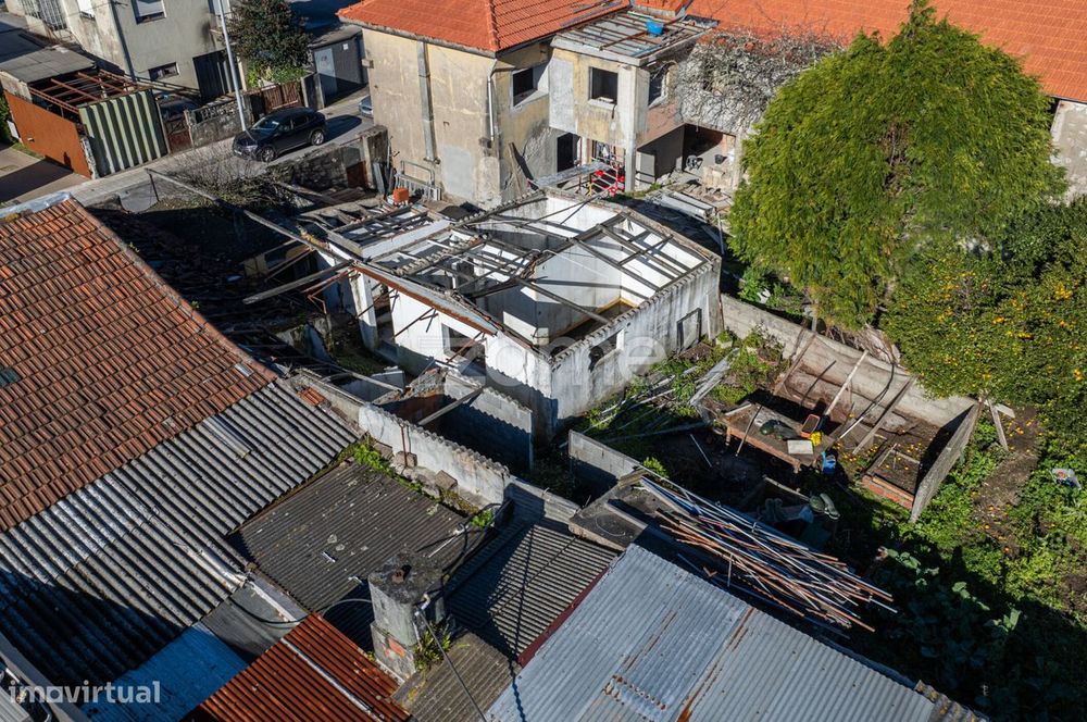 Moradia para reconstrução em Leça do Balio, Matosinhos