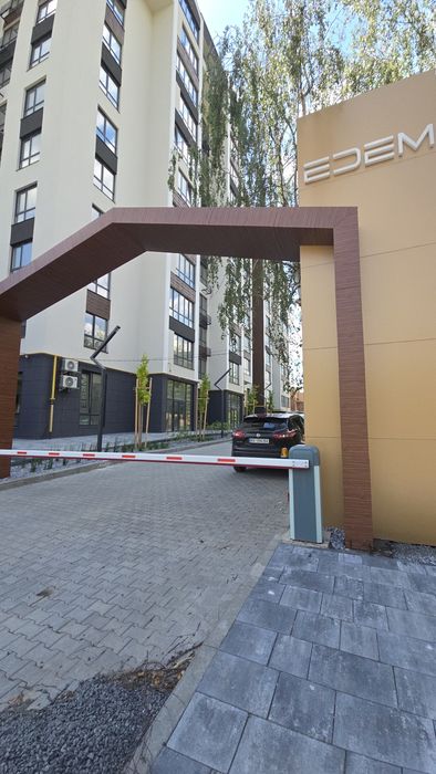 Продаж 2к в новобудові Виставка