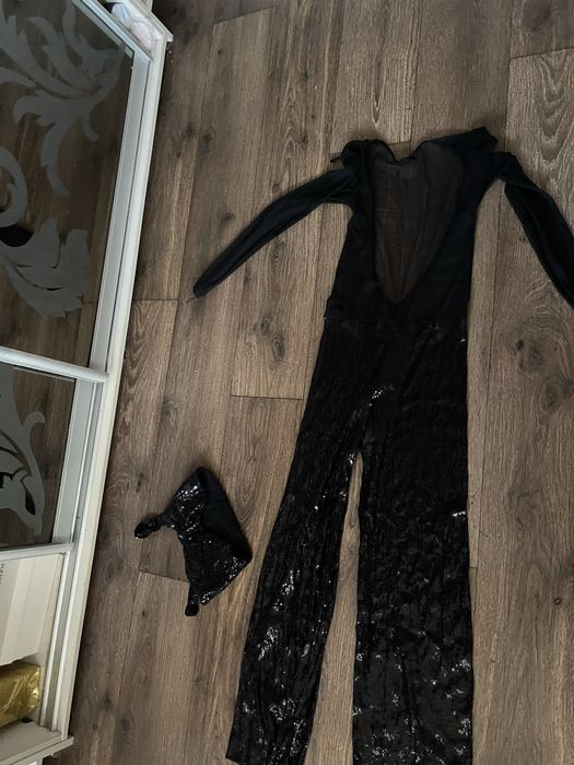 Очень красивый нарядный костюм комбинезон! Сядет от С до Л размера!