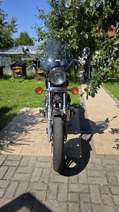 Honda CB650C, kufry, wysoka szyba