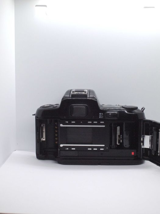 Nikon F-601 + Nikkor AF 35-70 f/3.3-4.5