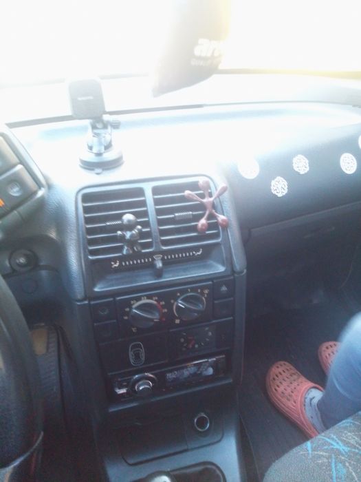 Ваз 21102  ціна на обмін 1400