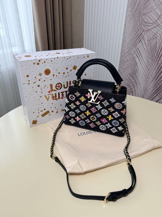 Сумка Louis Vuitton Capucines MM Black Multicolor Embroidered Monogram
