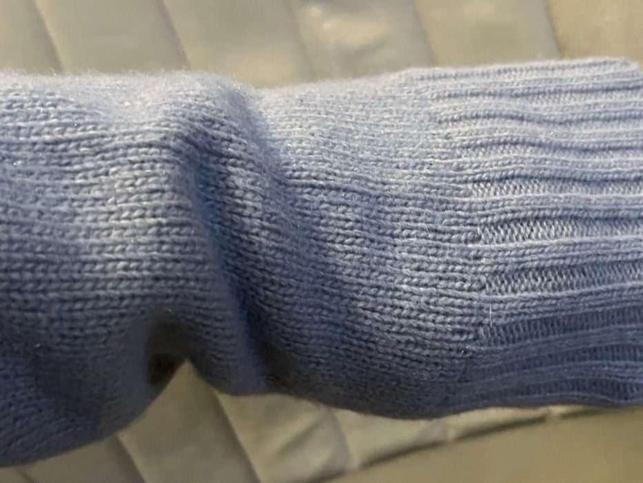 Блакитний светр Benedetta B