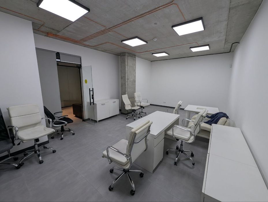 Продаж офісу 189.44 м.кв., в. В. Великого