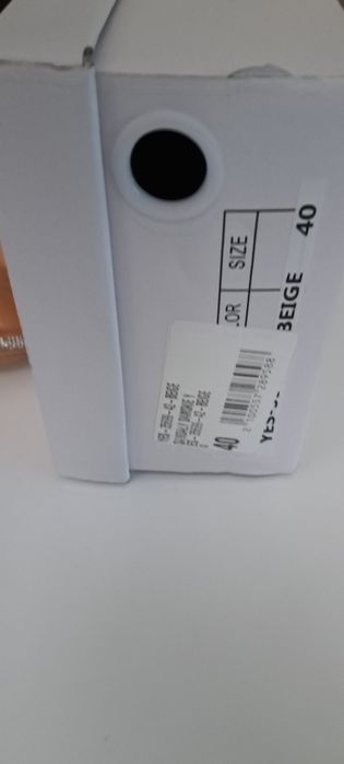 Transparente szpilki raz ubrane