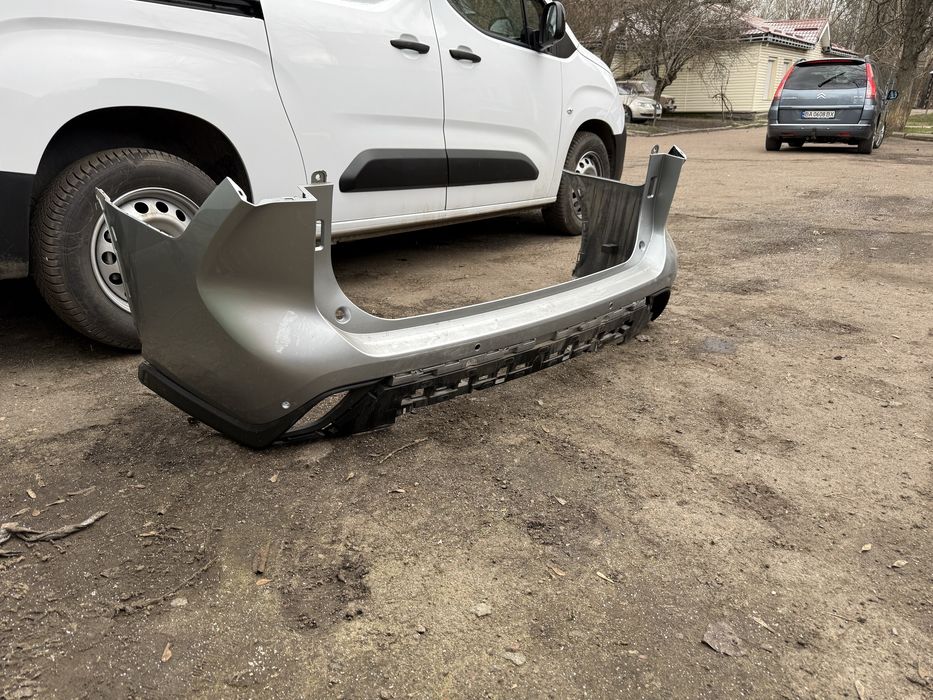 Бампер задній   Toyota  Highlander 2024