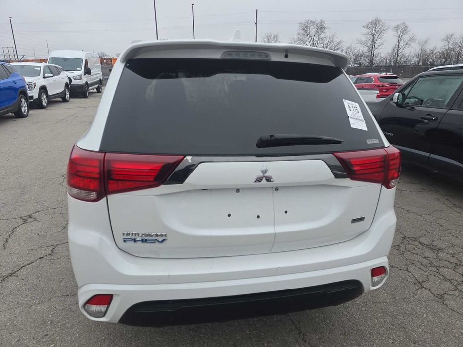 2021 Mitsubishi Outlander PHEV LE | Мітсубісі Аутлендер плагін гібрид