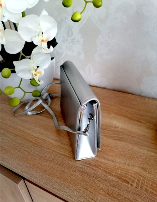 Torebka damska srebrna kopertówka wesele sylwester