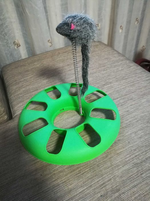 Продаю игрушку для котов " Мышка на гибкой пружине "