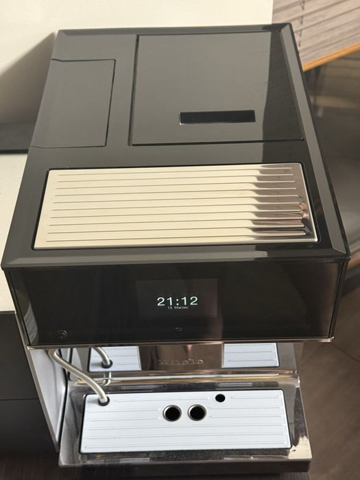 Ekspres do kawy MIELE CM 7500 Auto Cappuccino oraz Latte gwarancja