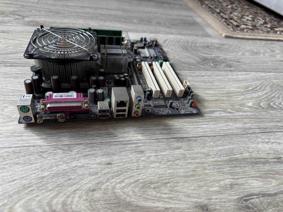 Материнська плата Foxconn 915M12-PL-6LS, s775