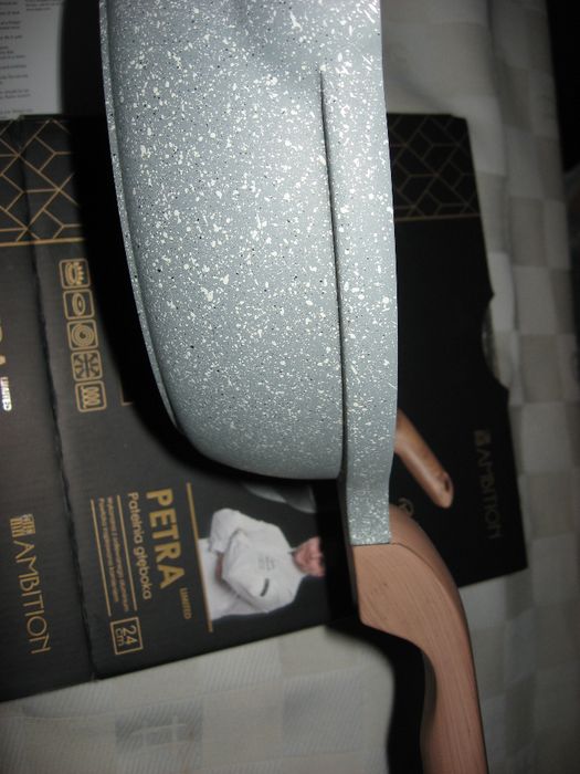 NOWA Patelnia głęboka 24cm AMBITION PETRA