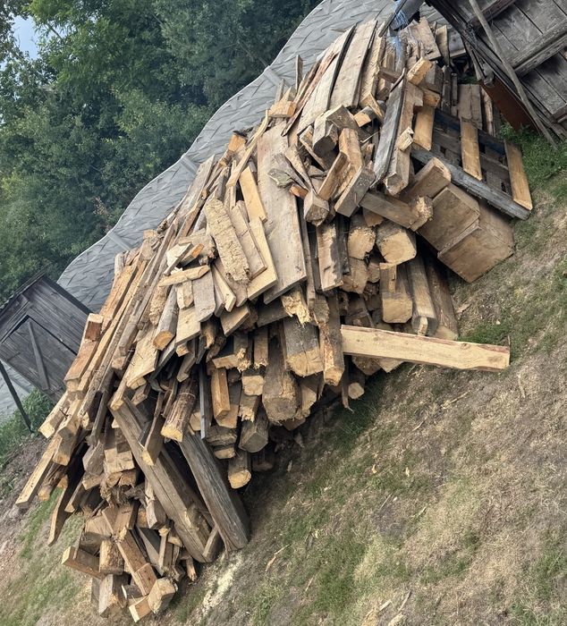 Drewno z rozbiórki starej stodoły