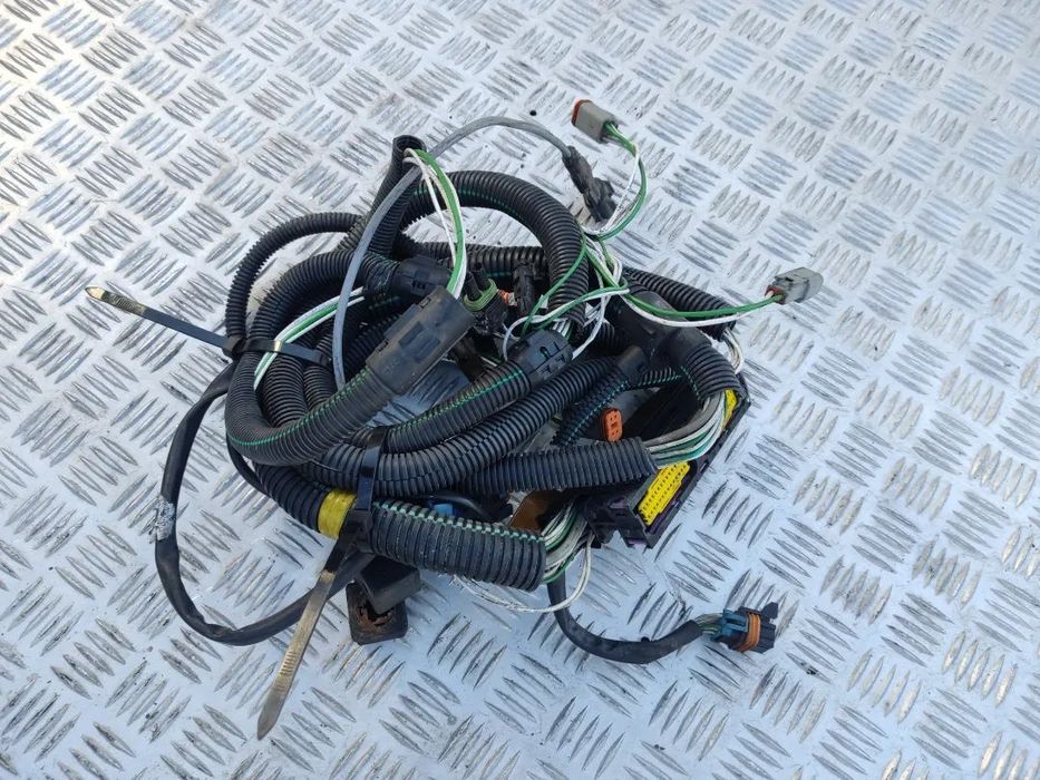 Instalacja elektryczna komputera Carrier Xarios 500