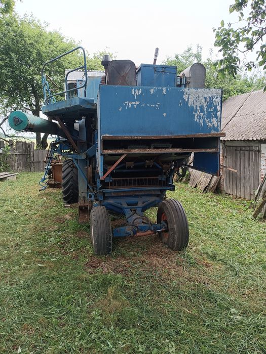 Продам комбайн Енісей