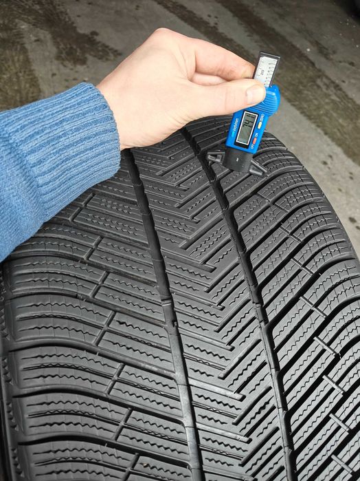 Задні шини зимові 2шт R20 295 30 Michelin Pilot Alpin майже нові