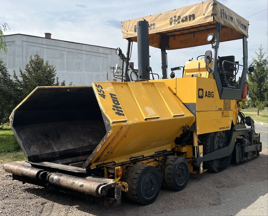 Rozściełacz asfaltu ABG TITAN 455