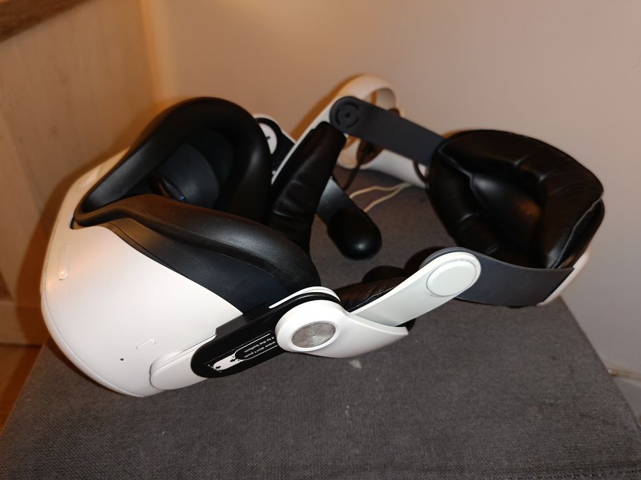 VR  Meta Oculus Quest 2 256GB.
Te 256GB pojemnosci