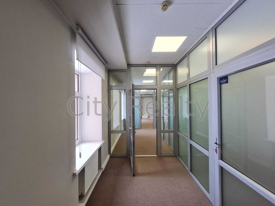 Офіс 327 м.кв. Вул. Ігорівська 12Б Поділ метро Поштова Площа Без%