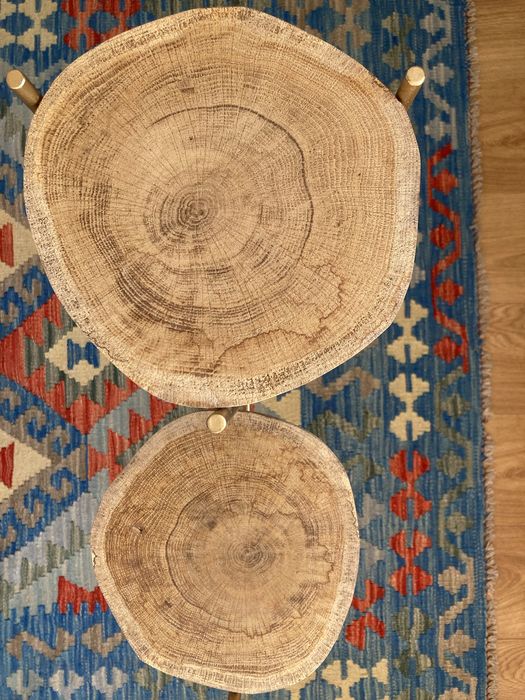 Kwietnik,drewno,zloty kolor