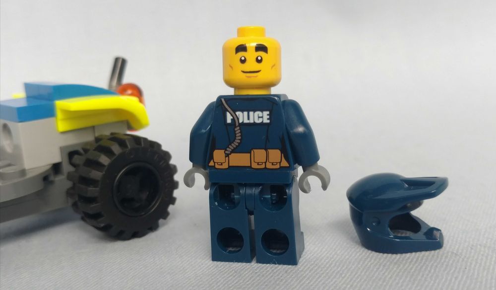 Минифигурки фигурки Lego Police  Academy  60372