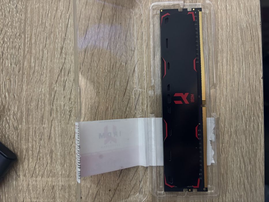 Оперативна памʼять Goodram IRDM DDR4 8GB 2400MHz