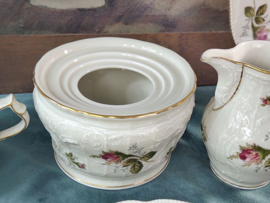 ROSENTHAL SANSSOUCI Moosrose ecru- Serwis kawowy dla 6 osób.
