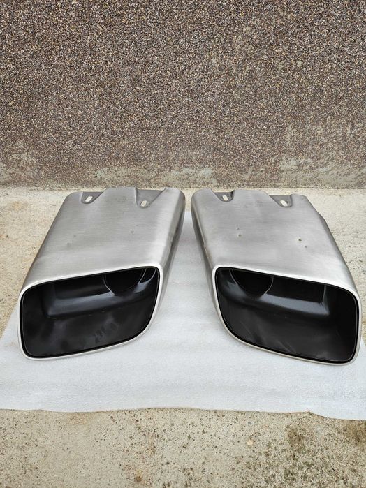 Oryginalne końcówki wydechu Porsche Macan