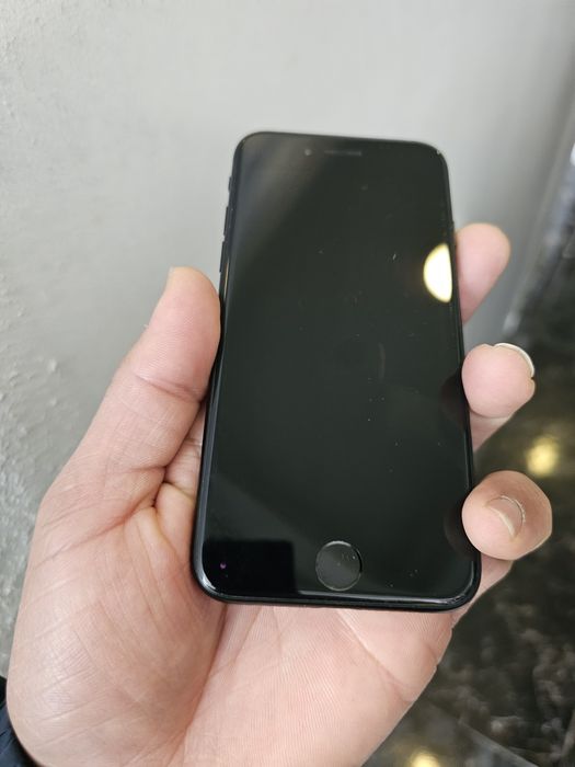 IPhone SE ..64gb