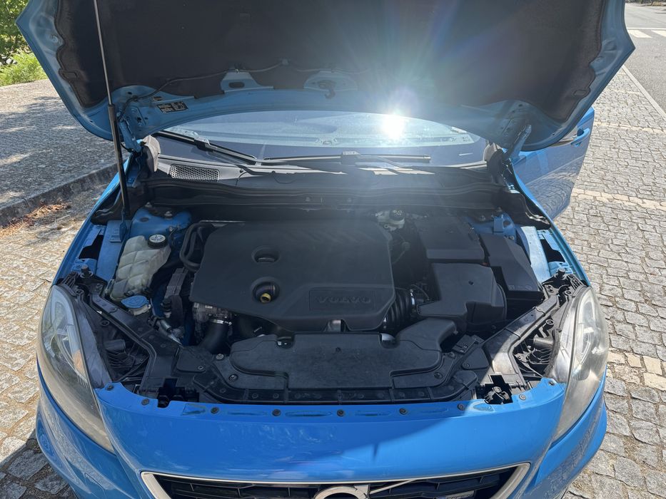Volvo V40 R-Design D2 1.6