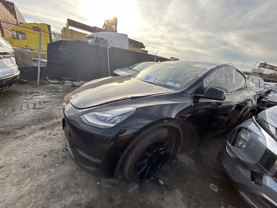 Tesla model y розбірка / разборка / 2022 / PBSB / 82kw