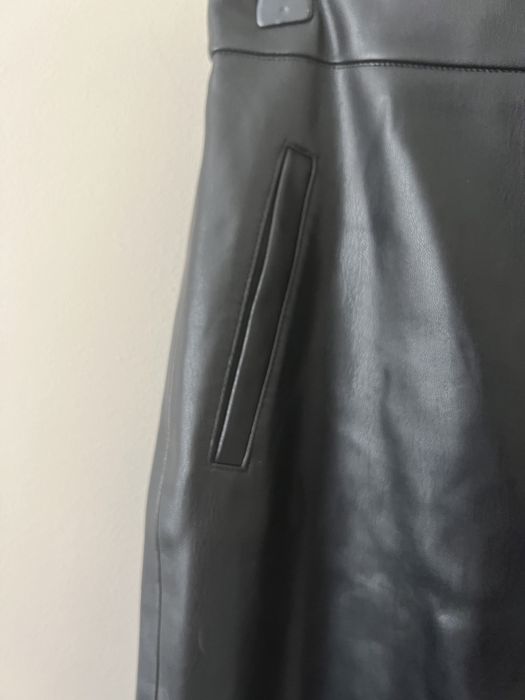 Zara czarne eco skórzane spodnie   r. L/XL