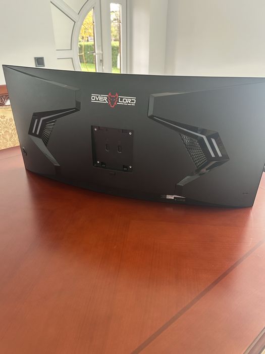 Монітор QUBE Overlord 34''