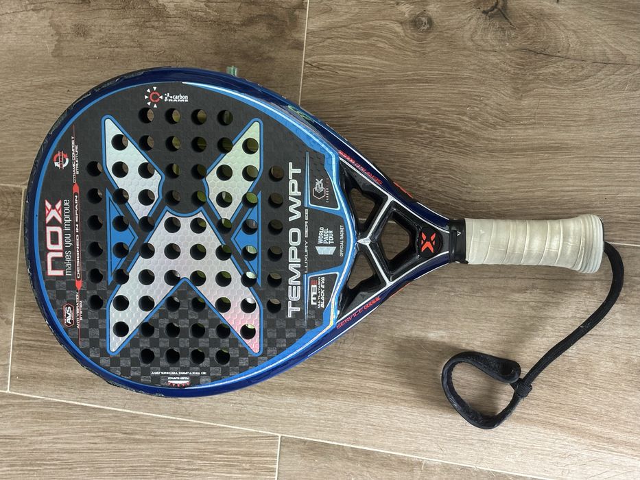 Raquete de padel Nox Tempo+ Saco de transporte Nox Atack P.1