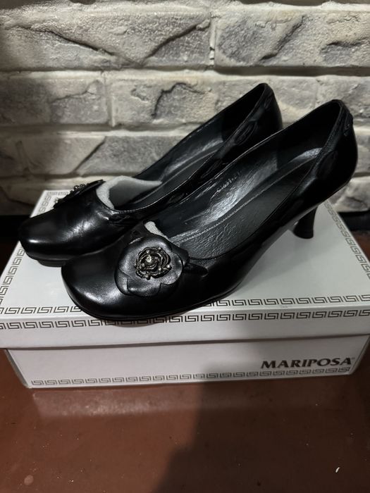 Жіночі шкіряні туфлі