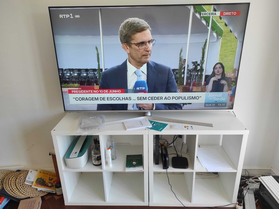 Smart TV ULED UltraHD 4K HDR de 65'' (Hisense H65U7B) + cómoda