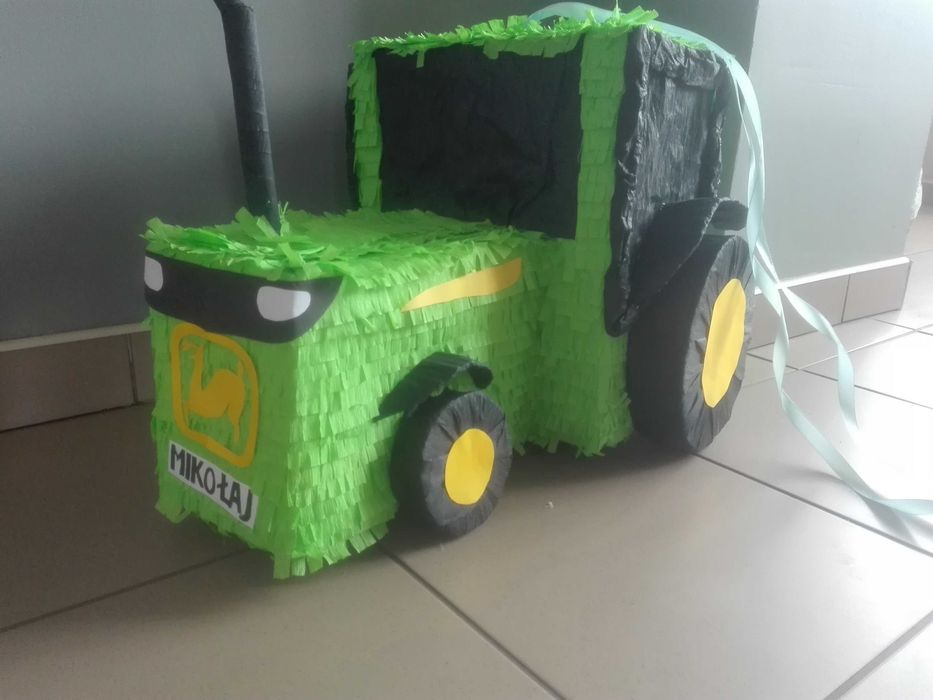 Piniata traktor urodziny