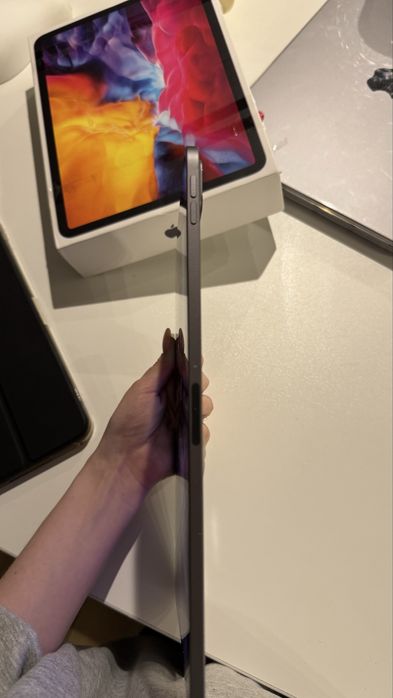 iPad Pro 11 (2020) | 256GB | + Apple Pencil, коробка + чек