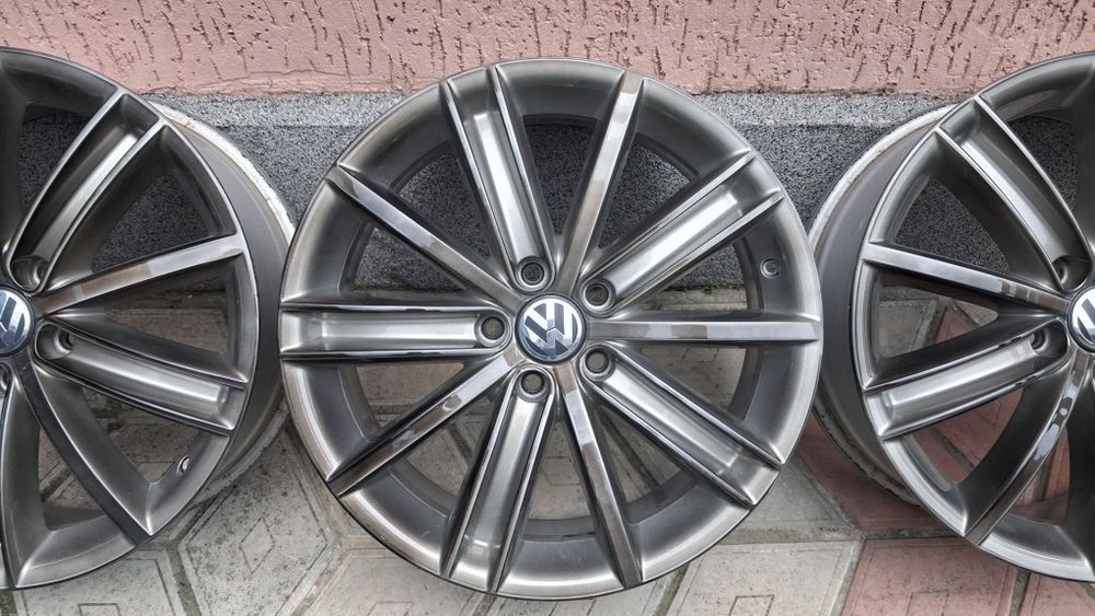 Оригінальні диски титани VW Tiguan Passat  5/112R18 vag
