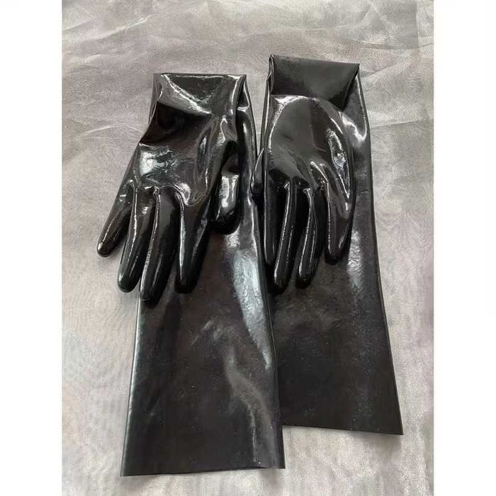 Latex. Длинные женские перчатки из латекса, еротична білизна