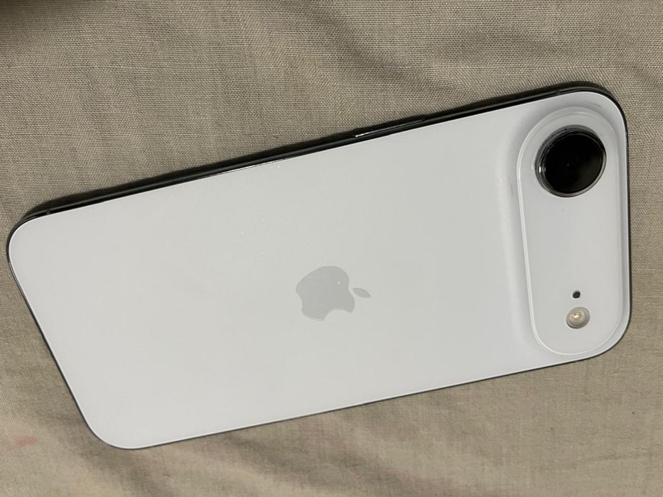 Iphone 17  Air em bom estado de uso