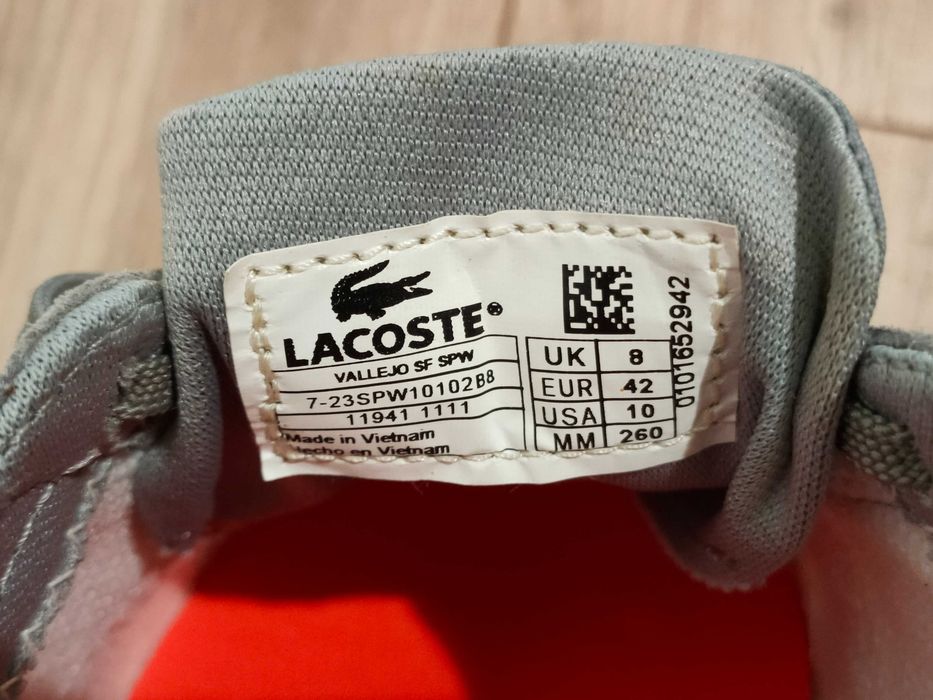 Nowe buty Lacoste - Rozmiar 41 / 42