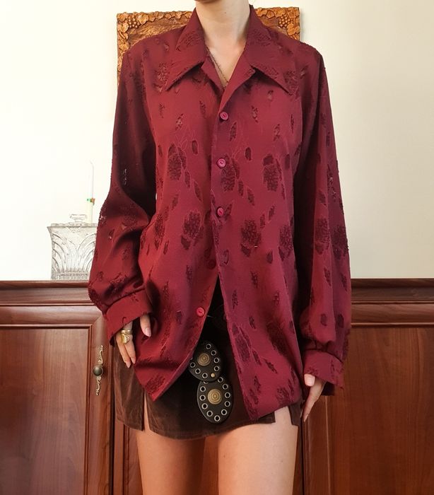 Bordowa koszula we wzory vintage
