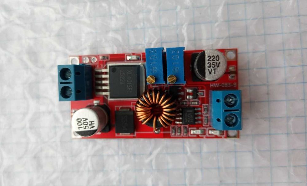 XL4015 стабилизатор тока 5A и напряжения / входное напряжение до 36 В