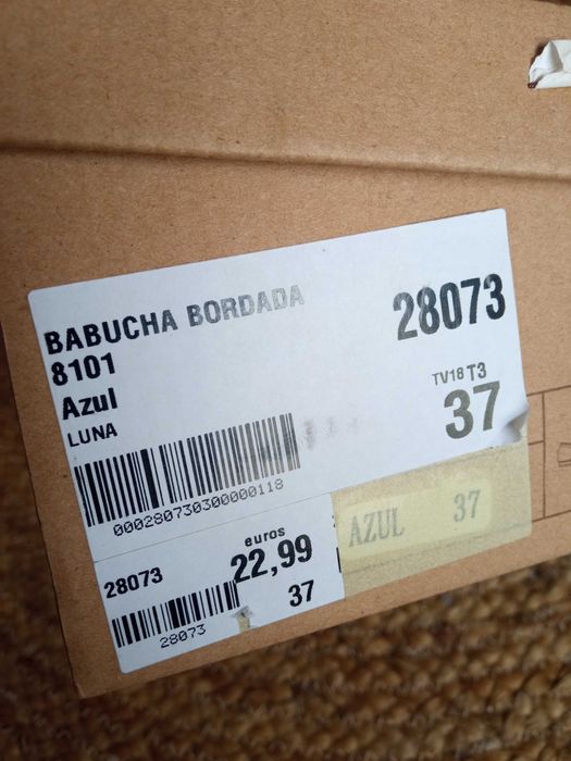 Sapatos Corina com bordados