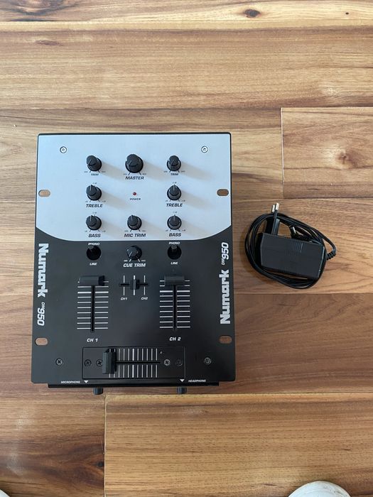 Mixer marki Numark DM950 denon