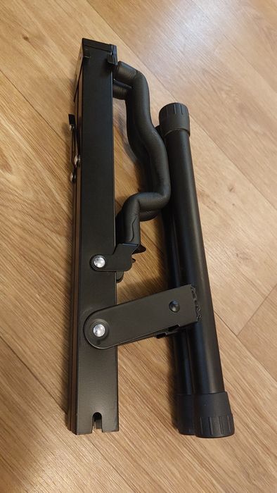 Гітарні стійки Rock Stand та Alinoname