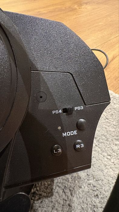 Volante Thrustmaster T150 + Pedais