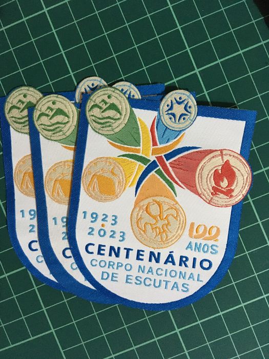 Insignias escutistas variadas